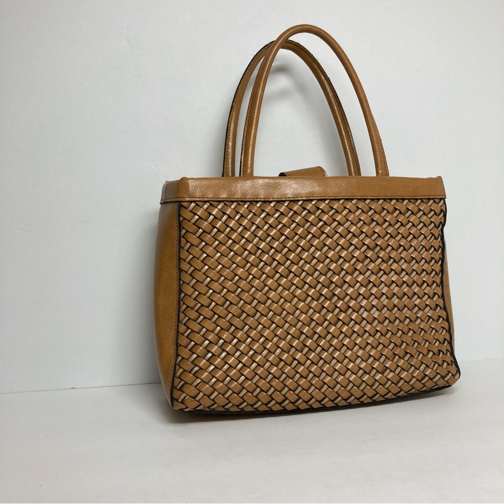 Vintage Relic By Fossil Shoulder Bag Tan Woven Leather 11x8" - Picture 3 of 16